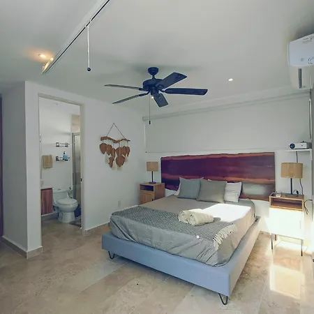 Luxury Private Room With Private Bathroom Private Pool On Roof Top